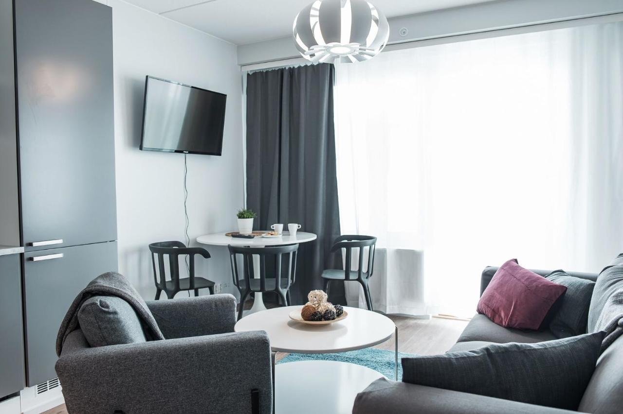 Forenom Serviced Apartments Vantaa Neilikkatie Екстер'єр фото